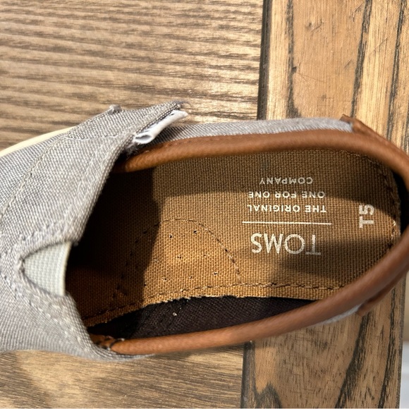 Baby Toms shoes size 5 - Picture 4 of 4